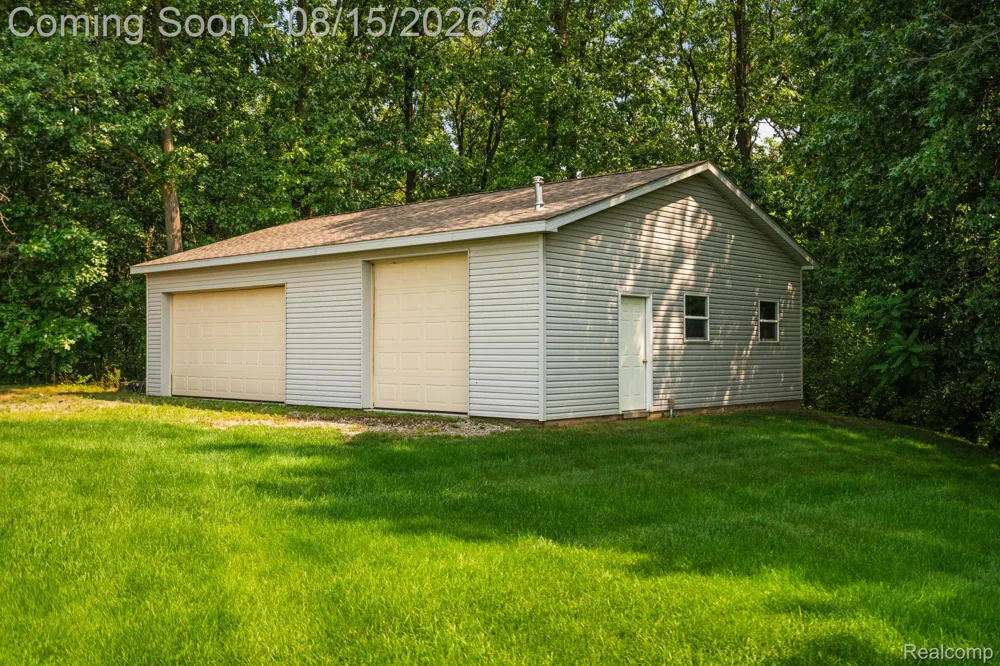 333 Elio Drive Highland Charter Township, MI 48357