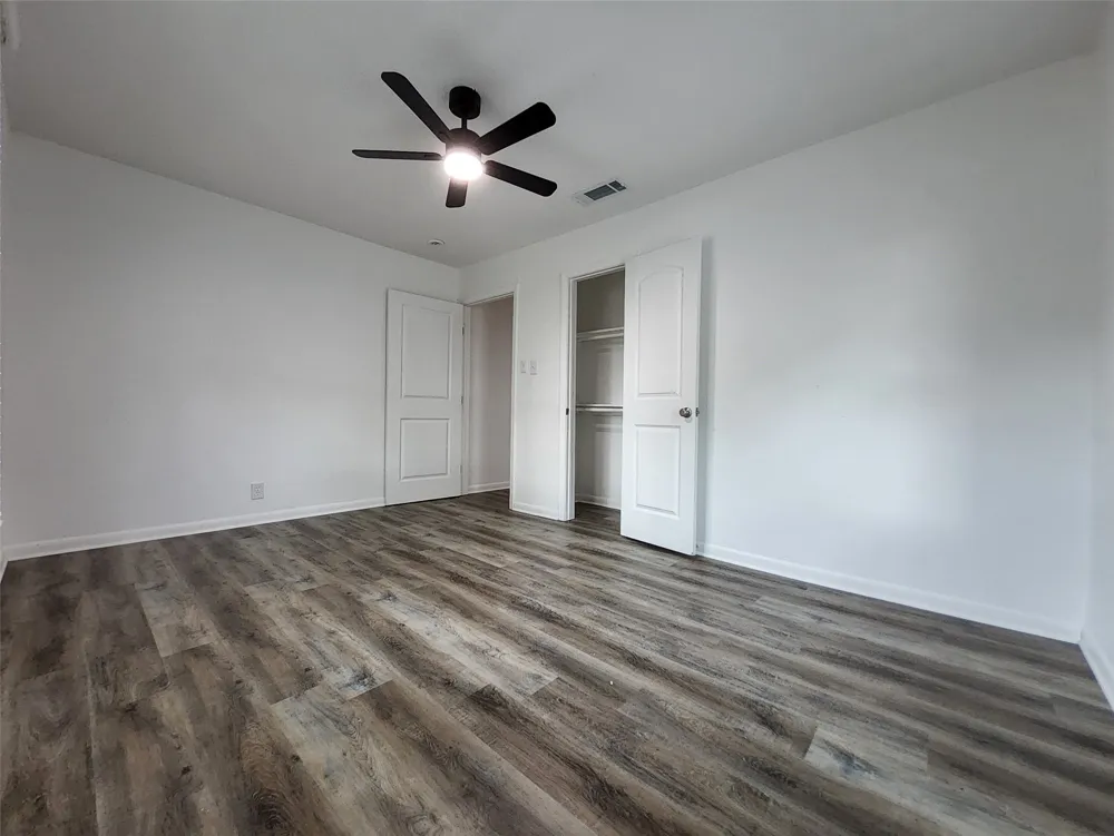 558 Harrison Lane Hurst, TX 76053