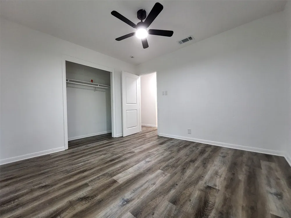 558 Harrison Lane Hurst, TX 76053