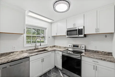 7900 Westheimer Road #121