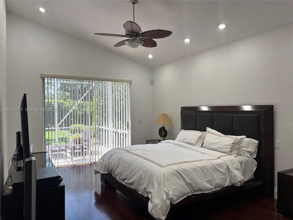 2932 NW 41st St Boca Raton, FL 33434