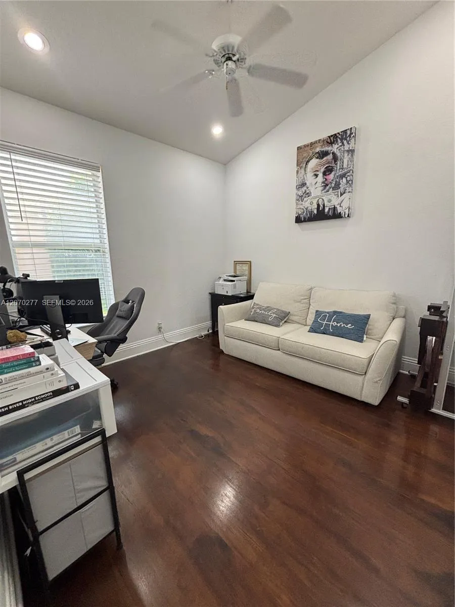 2932 NW 41st St Boca Raton, FL 33434