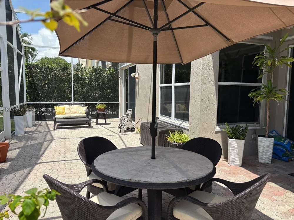 2932 NW 41st St Boca Raton, FL 33434