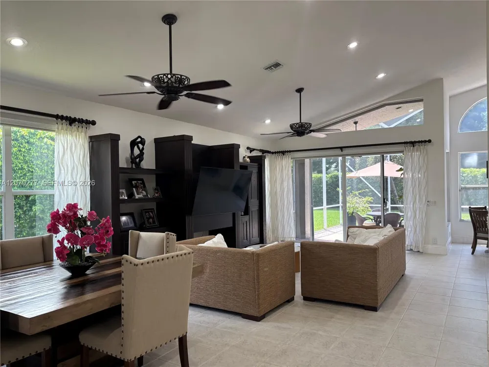 2932 NW 41st St Boca Raton, FL 33434