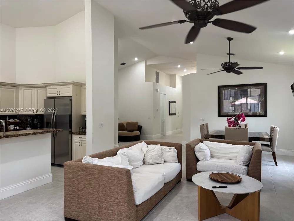 2932 NW 41st St Boca Raton, FL 33434