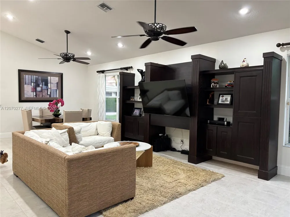 2932 NW 41st St Boca Raton, FL 33434