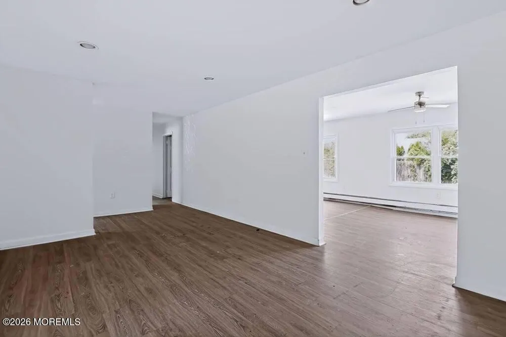 1026 Berkeley Avenue Beachwood, NJ 08722