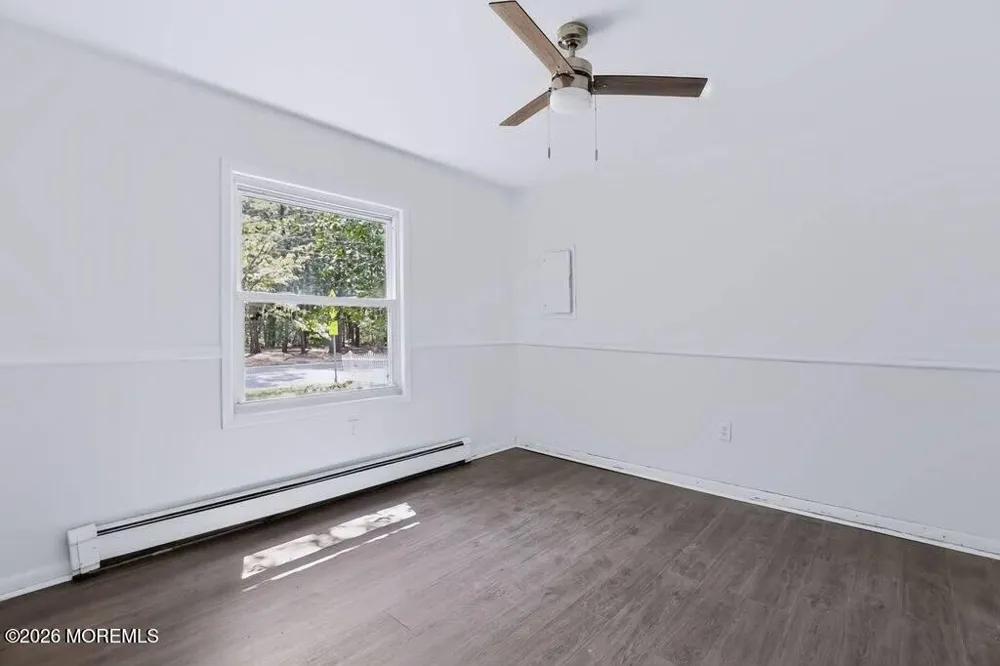 1026 Berkeley Avenue Beachwood, NJ 08722