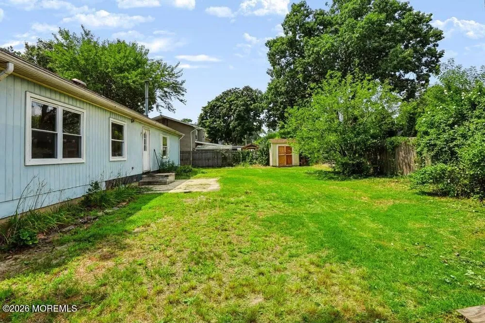1026 Berkeley Avenue Beachwood, NJ 08722
