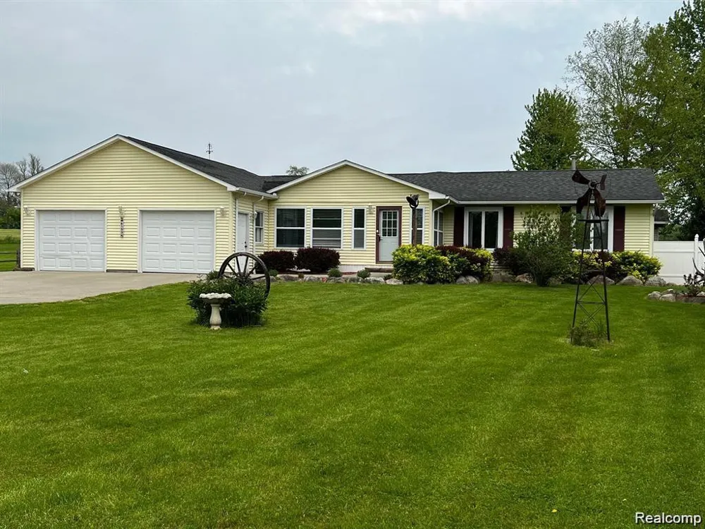 6153 S STATE ROAD Atlas Township, MI 48438