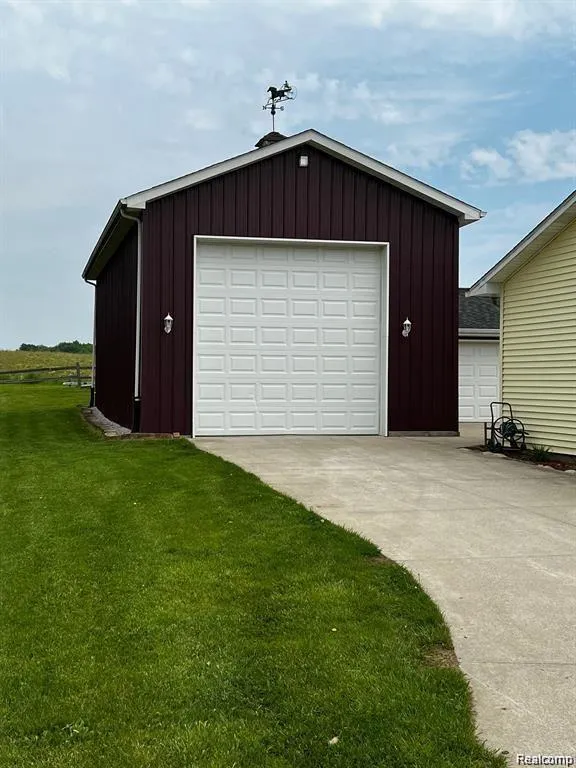 6153 S STATE ROAD Atlas Township, MI 48438