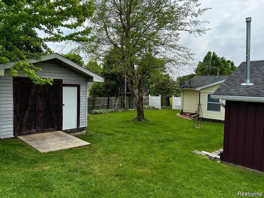 6153 S STATE ROAD Atlas Township, MI 48438