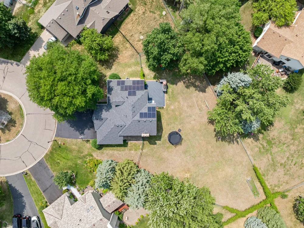 8841 Loch Lomond Court Brooklyn Park, MN 55443