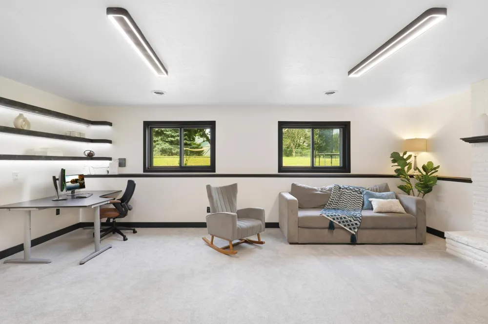 8841 Loch Lomond Court Brooklyn Park, MN 55443