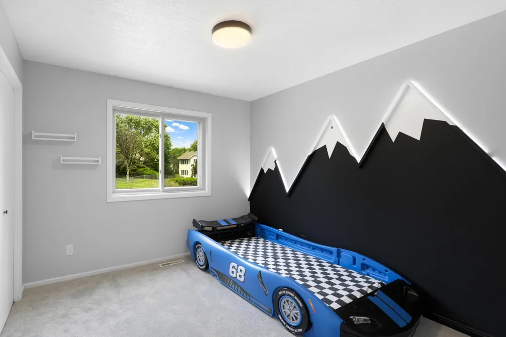 8841 Loch Lomond Court Brooklyn Park, MN 55443