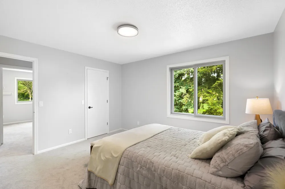 8841 Loch Lomond Court Brooklyn Park, MN 55443