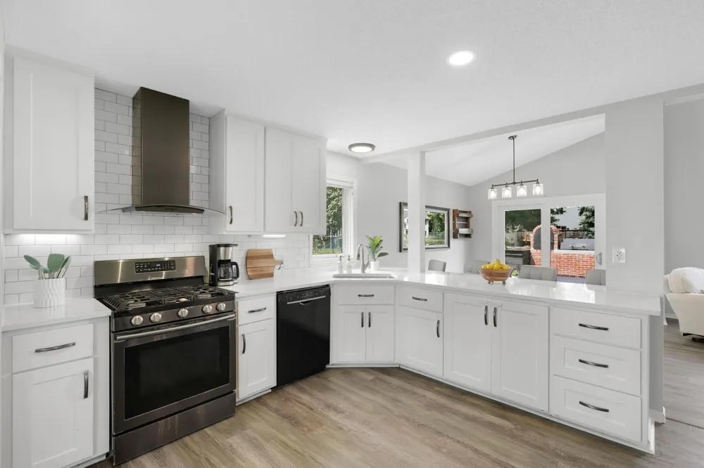 8841 Loch Lomond Court Brooklyn Park, MN 55443