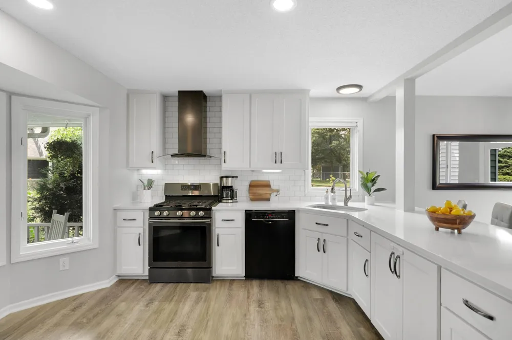 8841 Loch Lomond Court Brooklyn Park, MN 55443