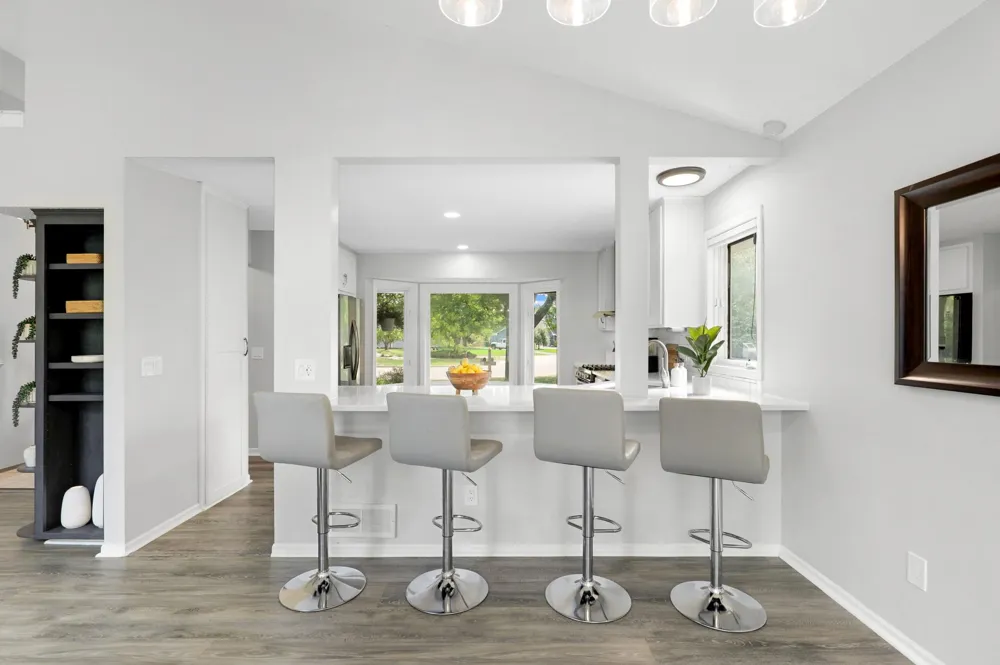 8841 Loch Lomond Court Brooklyn Park, MN 55443