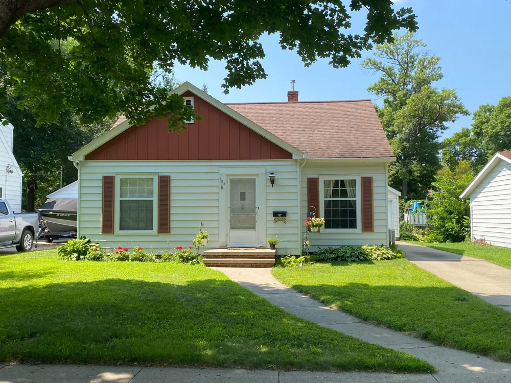 708 8th Street SW Willmar, MN 56201