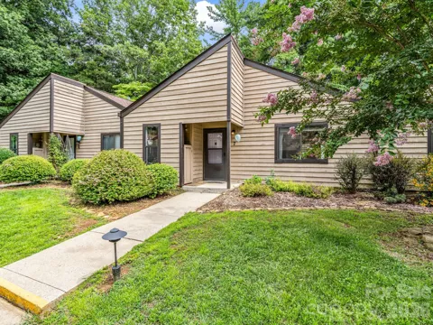7 Woodlands Drive