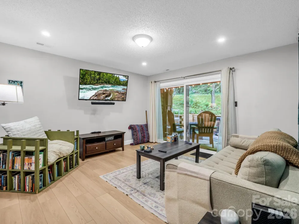 7 Woodlands Drive Black Mountain, NC 28711