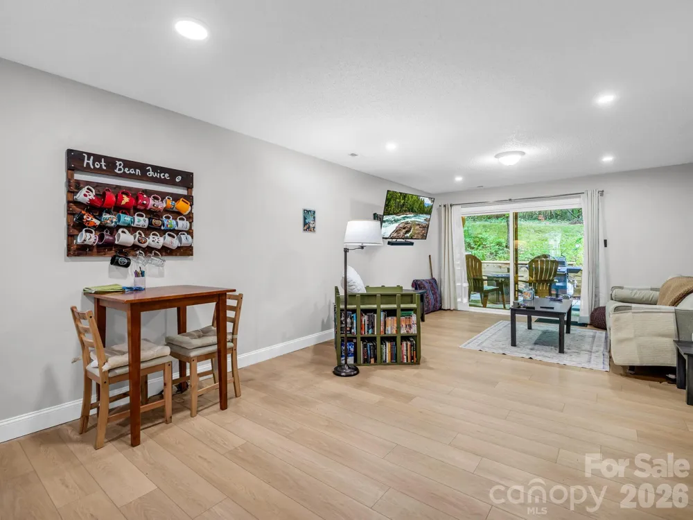 7 Woodlands Drive Black Mountain, NC 28711