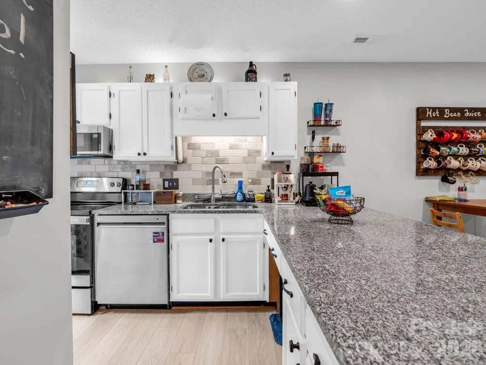 7 Woodlands Drive Black Mountain, NC 28711