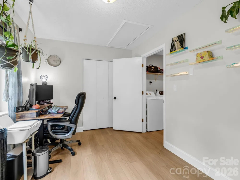 7 Woodlands Drive Black Mountain, NC 28711