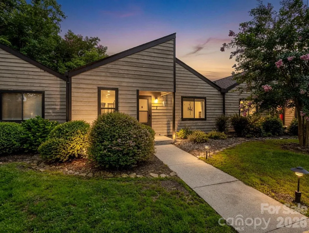 7 Woodlands Drive Black Mountain, NC 28711