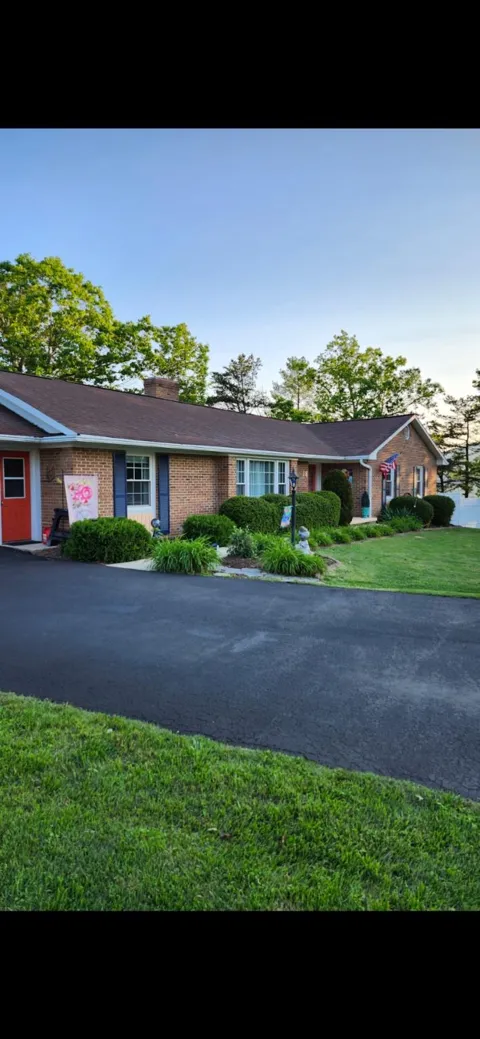 18 OVERLOOK DRIVE