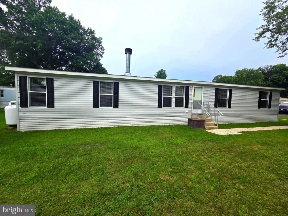 278 LAKE LANE Doylestown, PA 18901