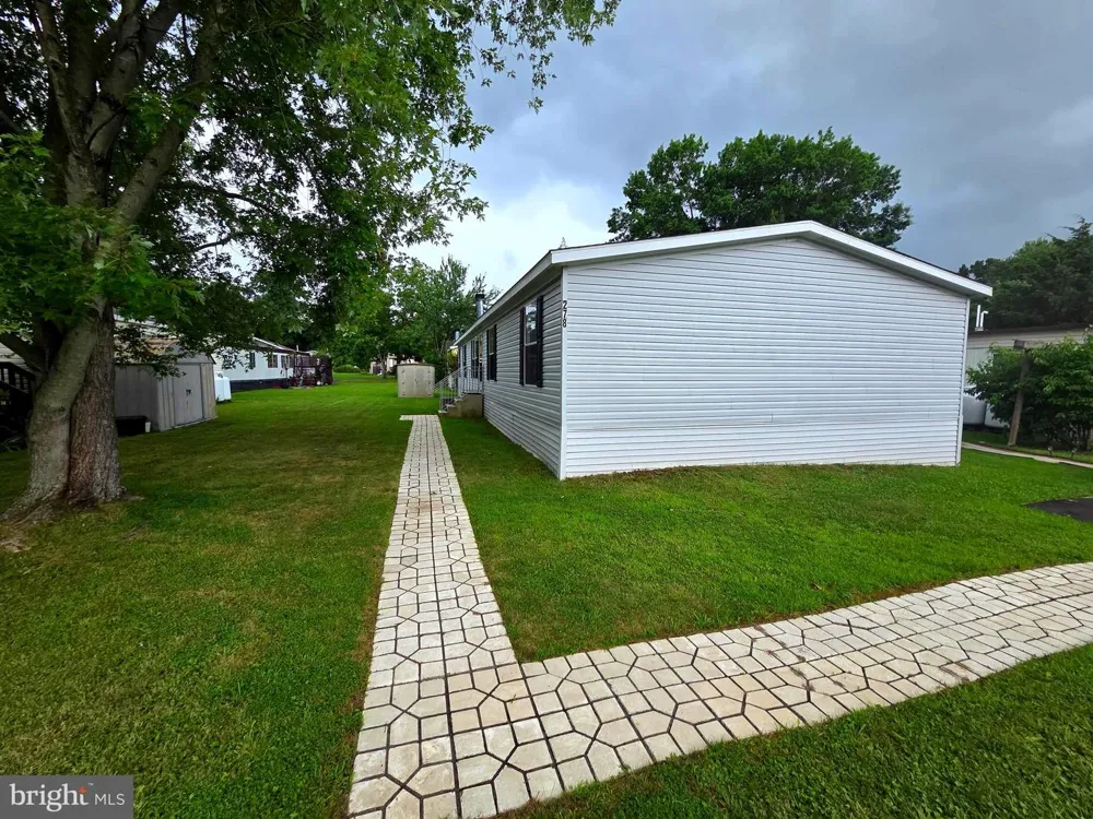 278 LAKE LANE Doylestown, PA 18901