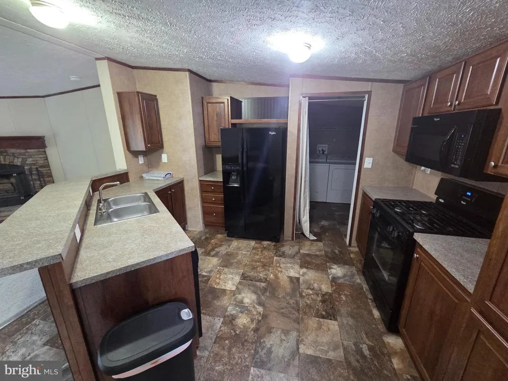 278 LAKE LANE Doylestown, PA 18901