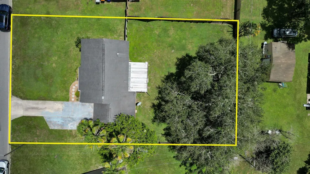 741 23rd Place SW Vero Beach, FL 32962