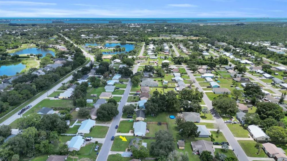 741 23rd Place SW Vero Beach, FL 32962