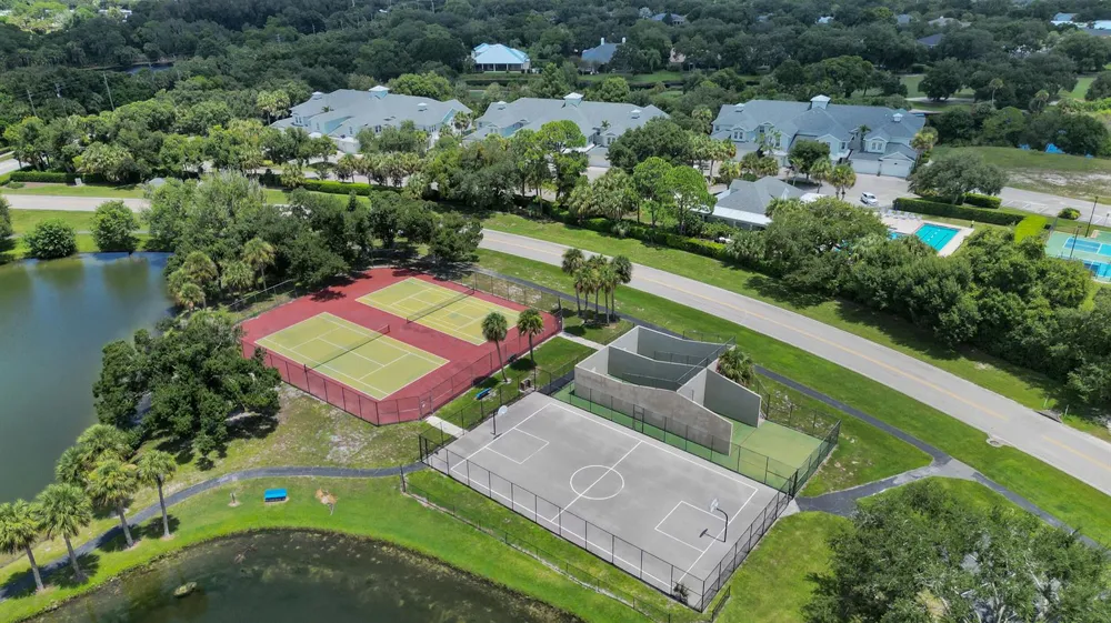 741 23rd Place SW Vero Beach, FL 32962