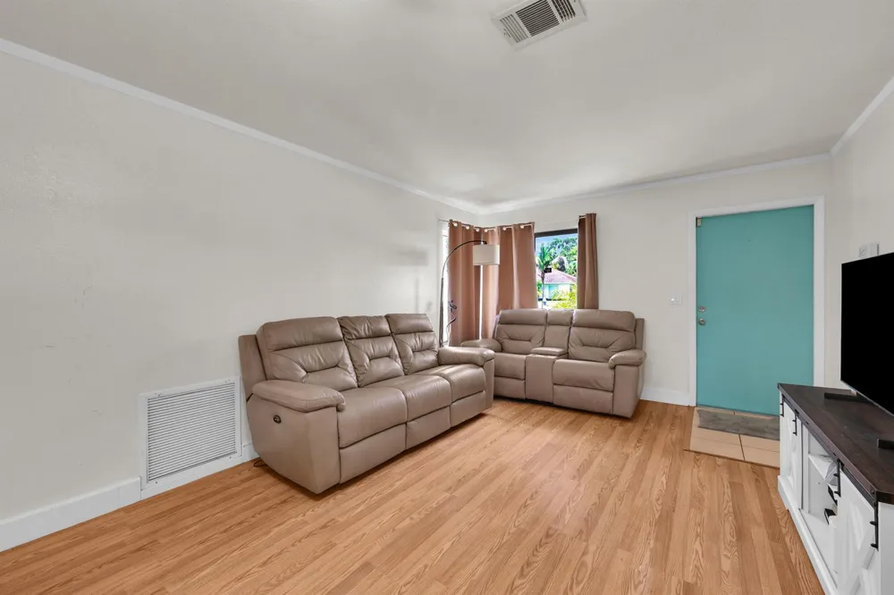 741 23rd Place SW Vero Beach, FL 32962