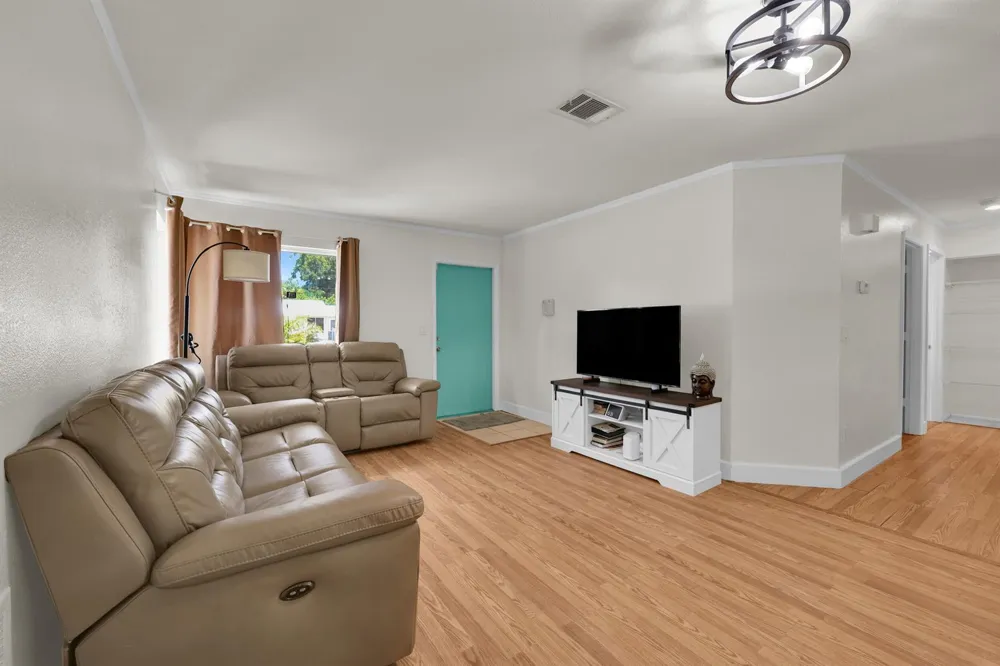 741 23rd Place SW Vero Beach, FL 32962