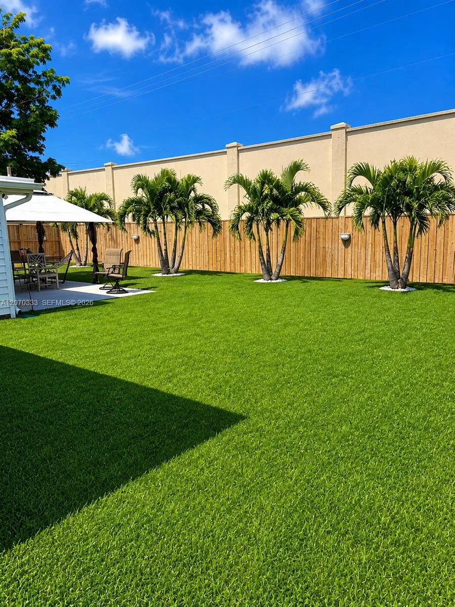 826 Cochran Dr Lake Worth, FL 33461