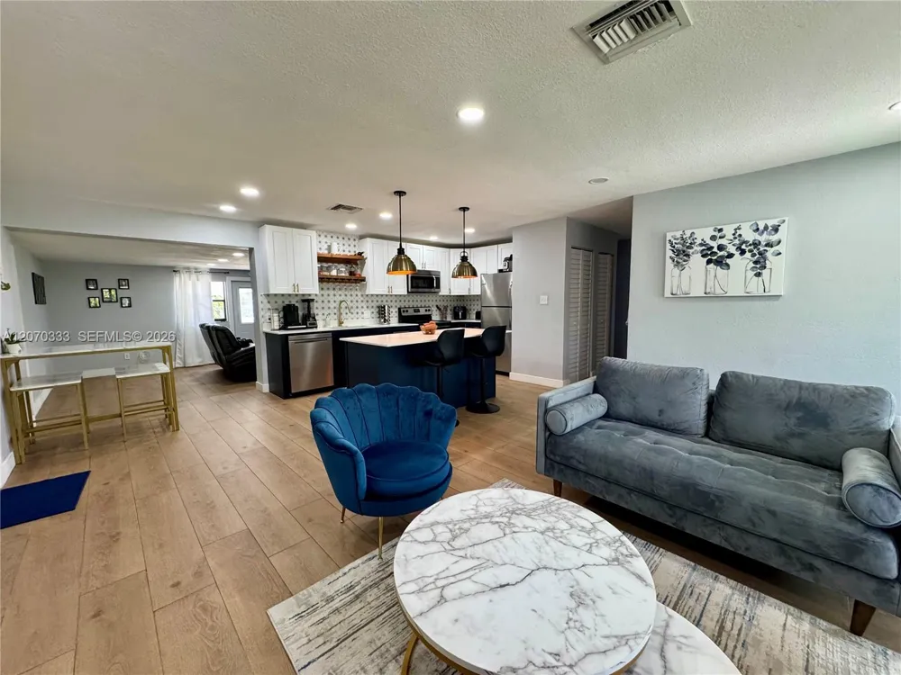 826 Cochran Dr Lake Worth, FL 33461