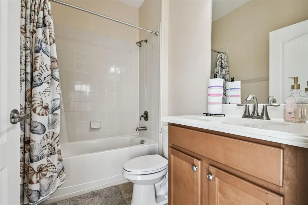 205 ORANGE MILL AVE Ruskin, FL 33570