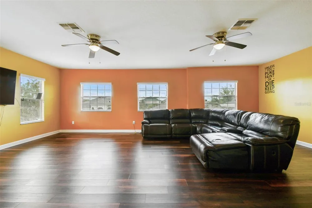 205 ORANGE MILL AVE Ruskin, FL 33570