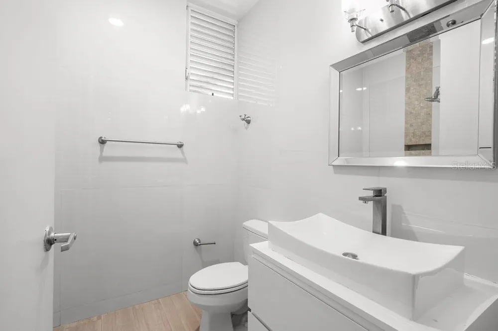 693 PR #511 Vega Alta, PR 00692
