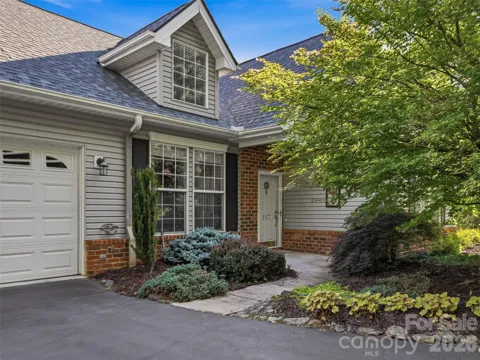 117 Hibiscus Lane