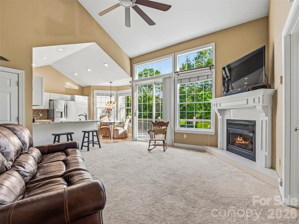 117 Hibiscus Lane Asheville, NC 28803