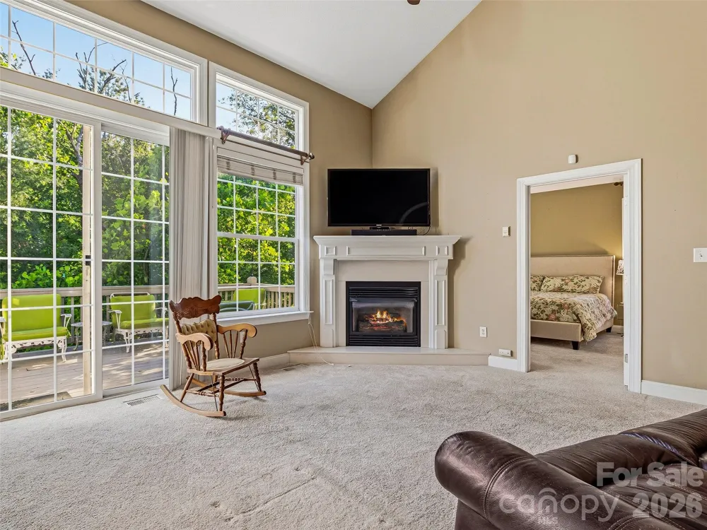 117 Hibiscus Lane Asheville, NC 28803