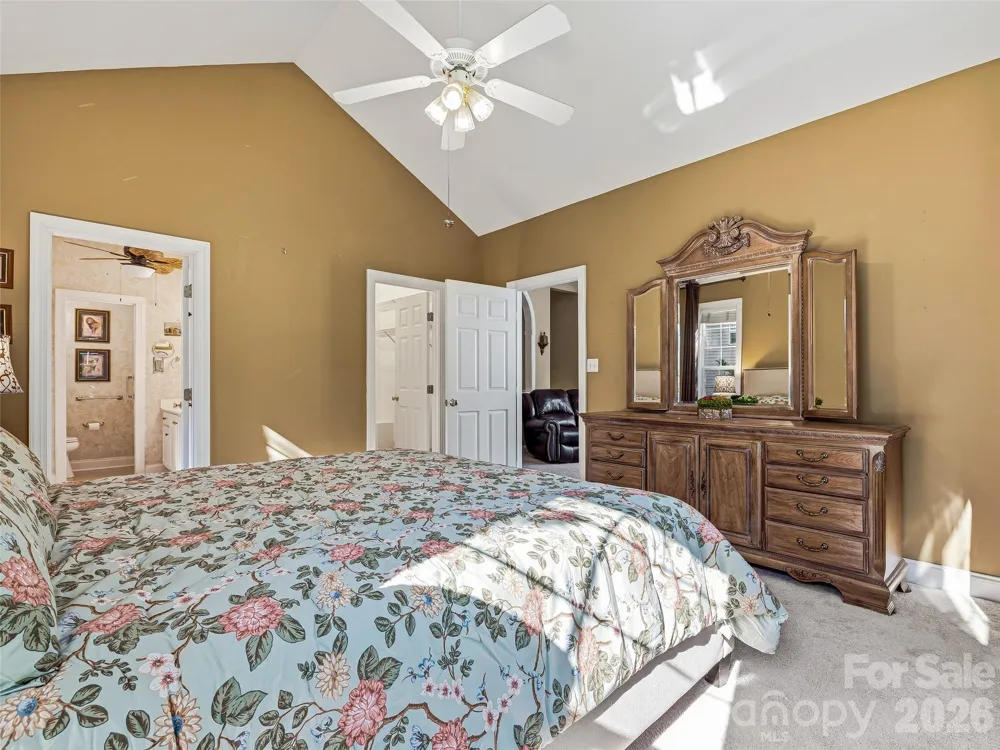 117 Hibiscus Lane Asheville, NC 28803
