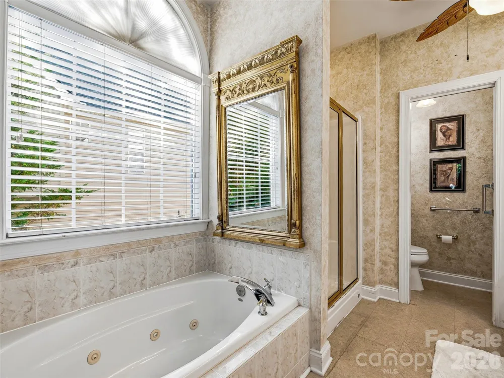 117 Hibiscus Lane Asheville, NC 28803
