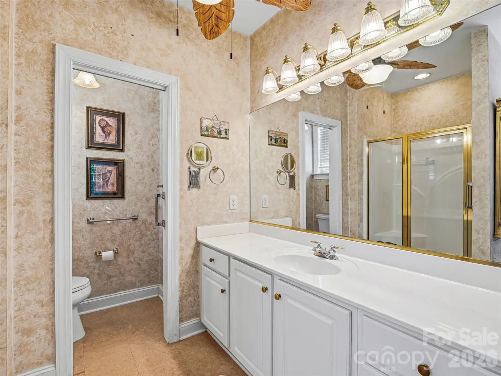 117 Hibiscus Lane Asheville, NC 28803